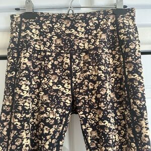 Varley Black and Cream Patterned Leggings